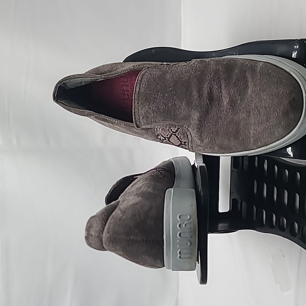 Munro Randie Slip-On Sneaker Sz. 99